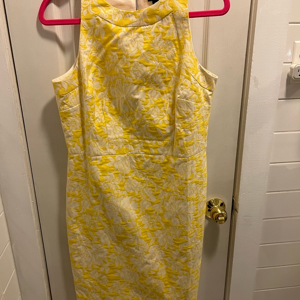 BRAND NEW, NEVER WORN. Ann Taylor dress. Beautiful print.